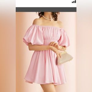 Princess Polly Pink XS Perfect worn once as per photo-mini puff sleeves size XS.